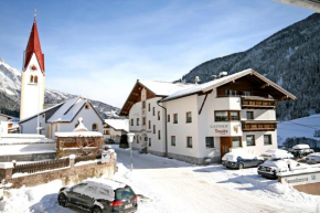 Hotel Gasthof Traube, Pettneu Am Arlberg, Österreich